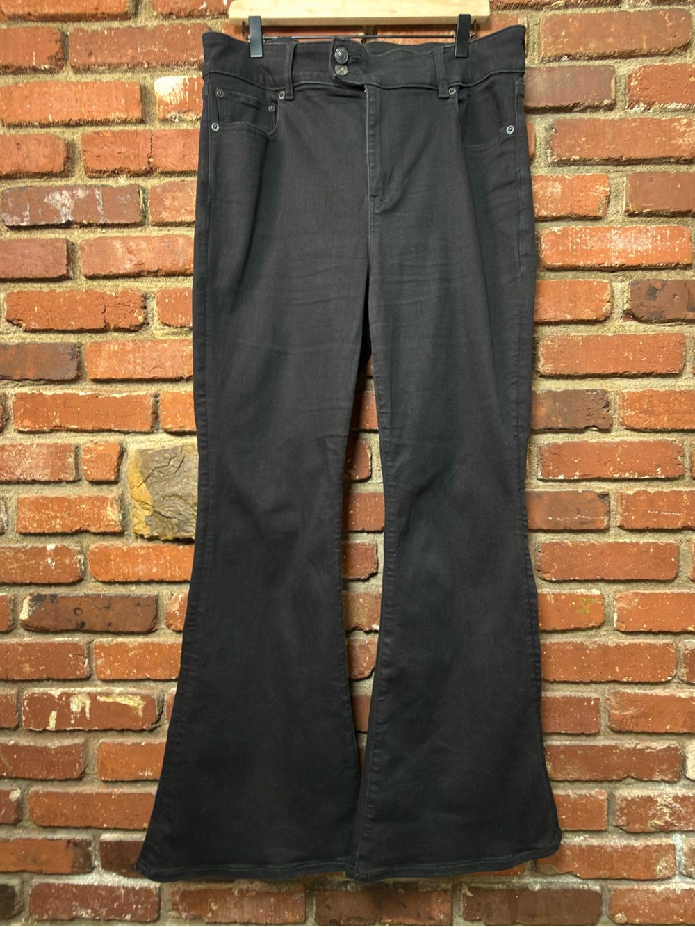 American Eagle Next Level Stretch Super High Rise Flare Jeans Size 16 Black